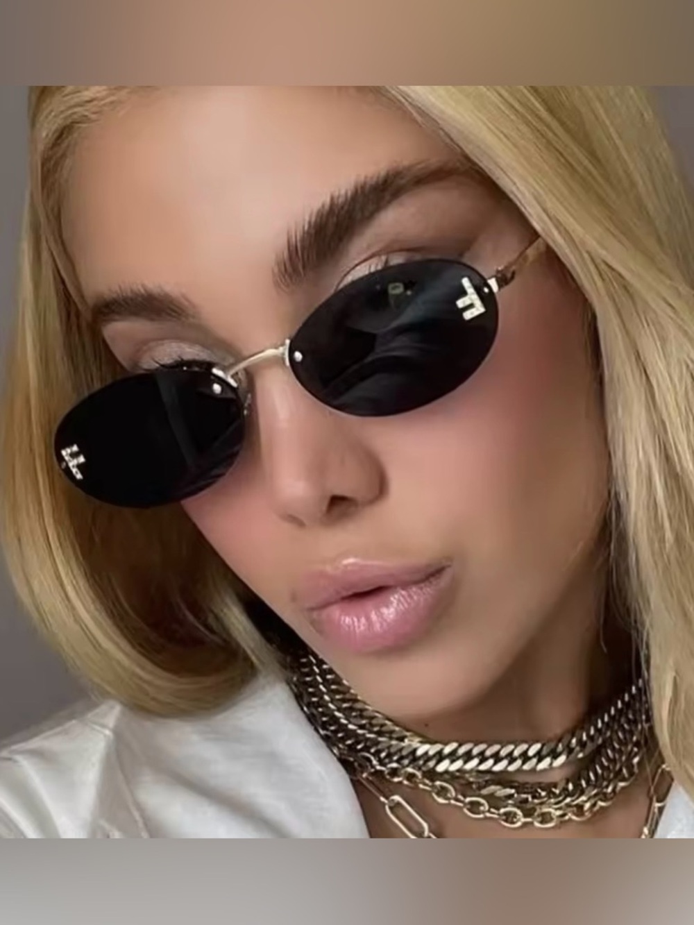 Black Oval Metal-Frame Sunglasses - Unknown Brand